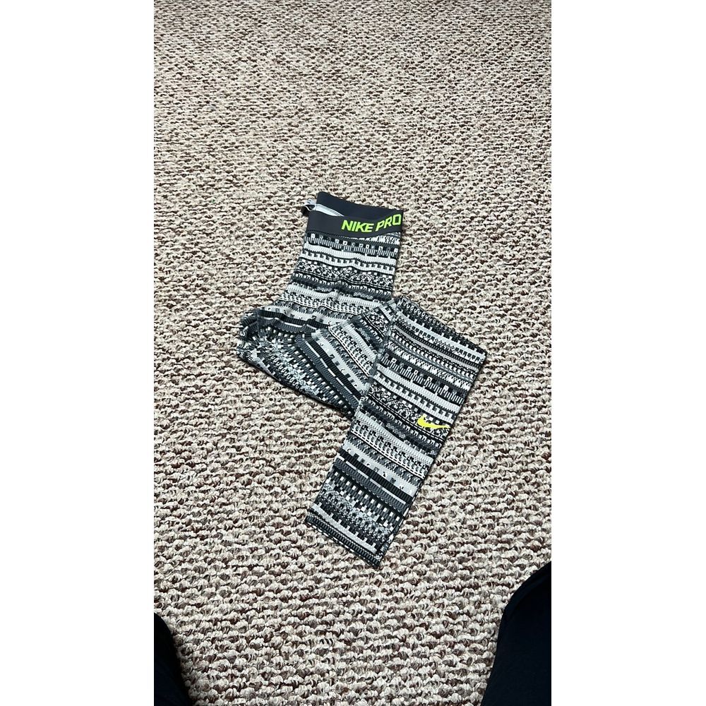 Nike Pro‎ leggings